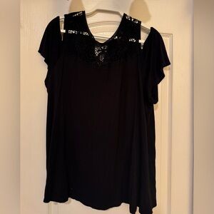 Cold shoulder crochet detail shirt